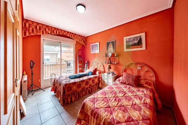 Unifamiliar Pareada En venta en Calle Herradura, Parque - Ctra De Ugena, Illescas photo 0