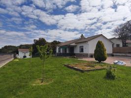 Casa En venta en Avenida Del Campo, 15, Maello photo 0