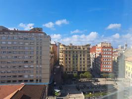 BONITO PISO DE CUATRO DORMITORIOS EN LA PLAZA DEL SUR photo 0