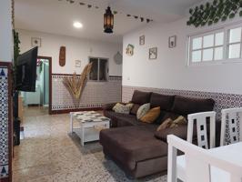 Apartamento en planta baja esquina Av. de Palomares photo 0