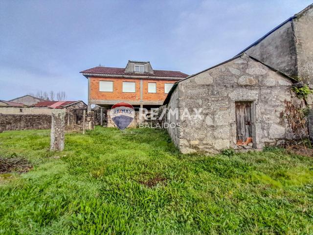 Casa - Chalet independiente en venta en Camino Logroño, Ponteareas photo 0