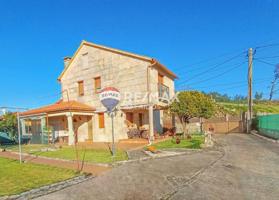 Casa - Chalet independiente en venta en Avenida de Portugal, Nigrán photo 0
