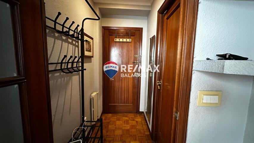 PISO MUY INTERESANTE EN ZONA ROSALÍA CASTRO photo 0