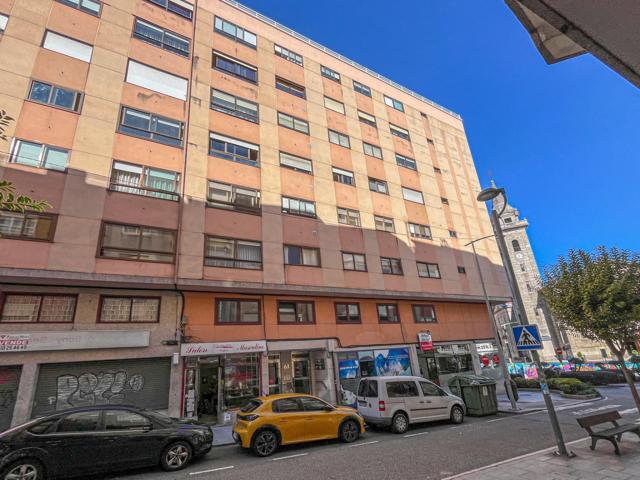 Piso en venta en Calle Pino, Fátima, Centro urbano, Vigo photo 0