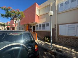 Casa adosada en San Fernando: Espacio y comodidad para tu familia photo 0