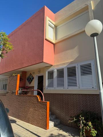 Casa adosada en San Fernando: Espacio y comodidad para tu familia photo 0