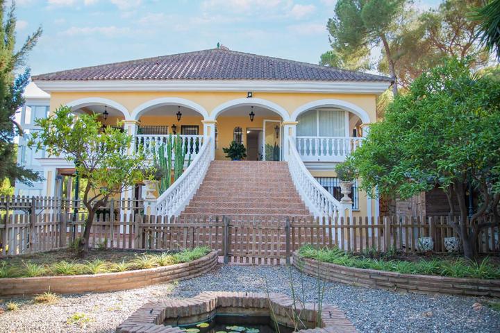 Villa En venta en Alhaurín de la Torre photo 0