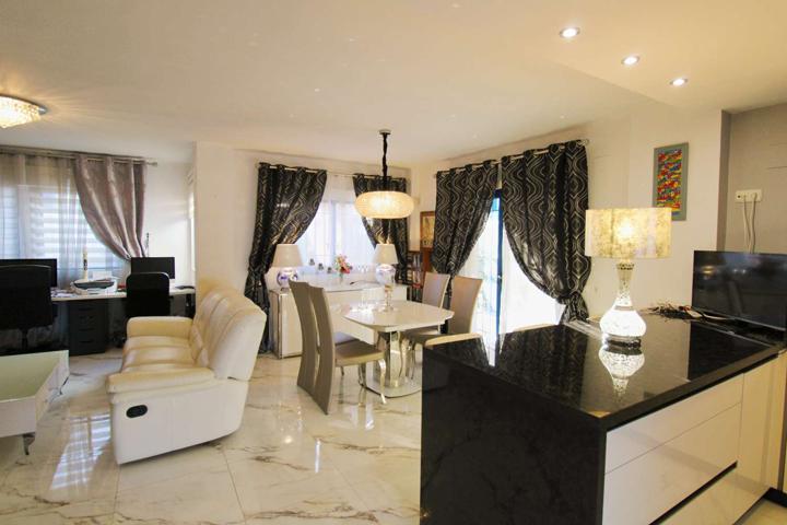 Multifamiliar En venta en Alhaurín de la Torre photo 0