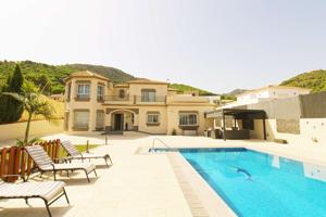 Villa En venta en Alhaurín de la Torre photo 0