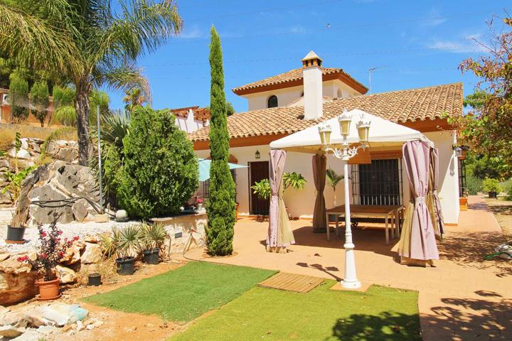 Villa En venta en Alhaurín de la Torre photo 0