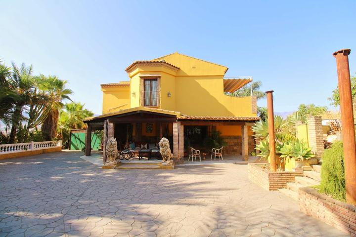Villa En venta en Alhaurín de la Torre photo 0