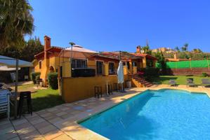 Villa En alquiler en Alhaurín de la Torre photo 0