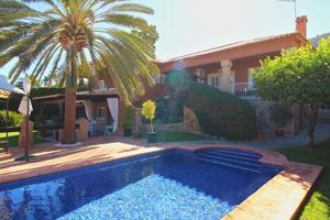 Villa En venta en Alhaurín de la Torre photo 0