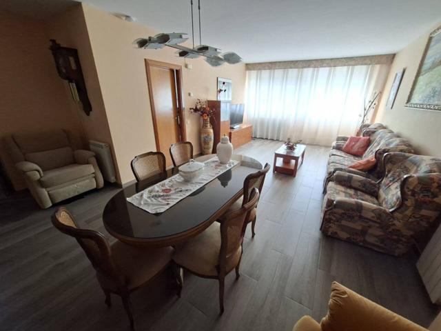 Piso en venta en Castellar del Vallès photo 0