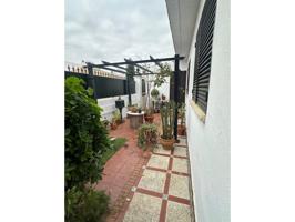 Chalet en venta en Espartinas photo 0