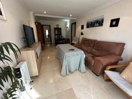 Piso en venta en Las Golondrinas photo 0