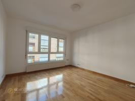 Piso En alquiler en Oviedo photo 0