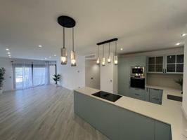 Venta de piso en La Malagueta-Monte Sancha, Málaga Capital photo 0