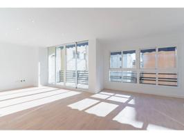 Piso en alquiler en Paseo de Reding photo 0