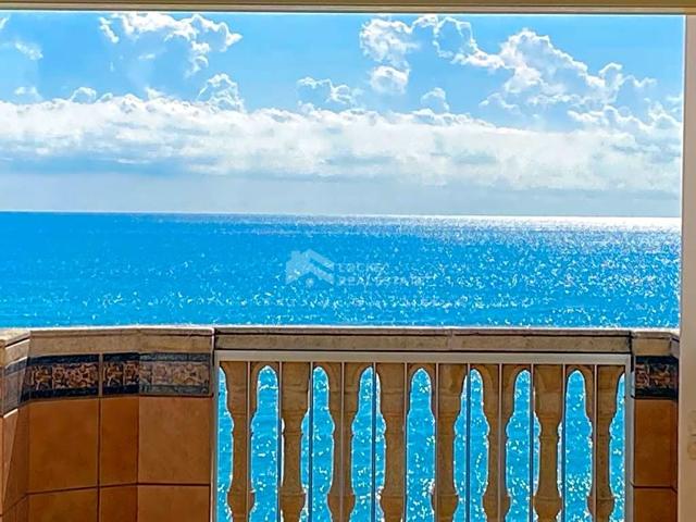 SE VENDE PRECIOSO ÁTICO CON TERRAZA EN PRIMERA LÍNEA EN LA PLAYA DE MONCOFAR photo 0