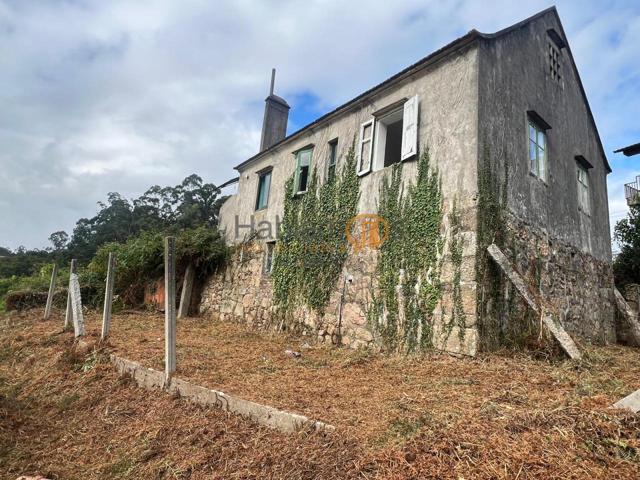 CASA PARA RESTAURAR MUY CERCA DEL CENTRO DE LA CIUDAD photo 0