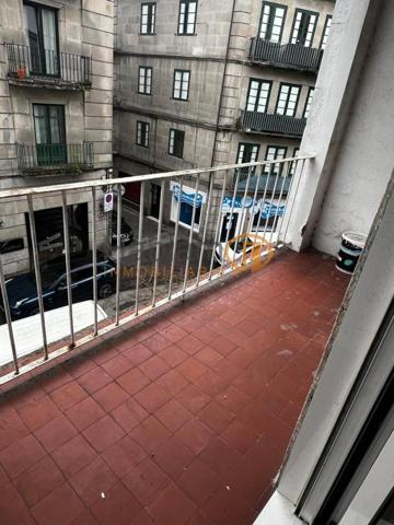 PISO PARA REFORMAR EN PONTEVEDRA CIUDAD A CINCO MINUTOS DE LA PLAZA DE LA HERRERIA photo 0