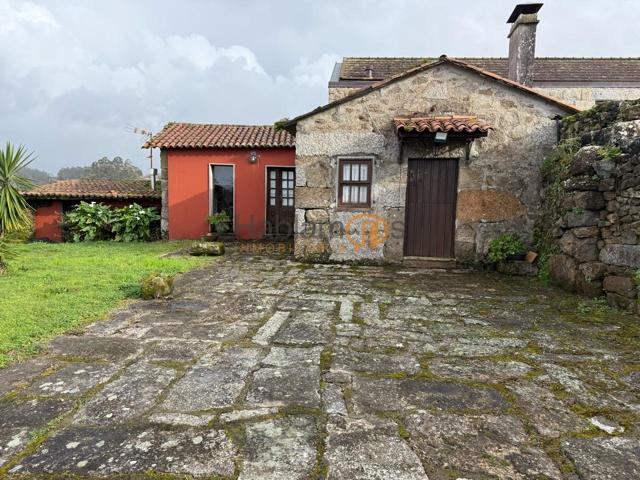 CASA CON TERRENOS PARA 5 PARCELAS EDIFICABLES EN RIBADUMIA photo 0