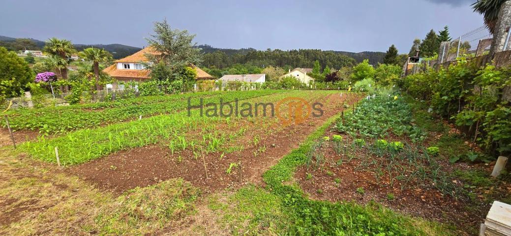 FINCA URBANIZABLE DE 909 M2 EN VILLAGARCÍA DE AROSA photo 0