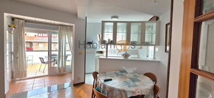 Piso con 2 habitaciones, 1 baño, terraza con barbacoa y garaje en el centro de Vilagarcía photo 0