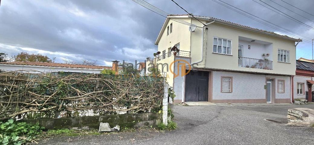 Casa con garaje y finca de 700 m², lista para renovar y convertir en tu hogar photo 0