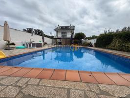 Chalet con terreno en Vilagarcia de Arousa photo 0