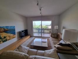 Tus sueños de playa y hogar en uno solo: amplia vivienda en Camarles photo 0