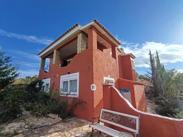 Bonito chalet, original, con amplio jardín y vistas preciosas en las montañas en Planes del Rei photo 0