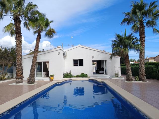 Magnífica casa de estilo español moderna con piscina, cerca de las playas photo 0