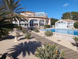 Exclusivo chalet con piscina y tecnología de vanguardia en Las Tres Calas – A 4 km de la Playa photo 0