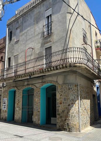 Auténtica casa de pescadores con 2 apartamentos y un local en el centro de L'Ametlla photo 0