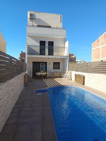 Preciosa casa moderna con piscina en la zona nueva a un paso de la playa en L'Ametlla de Mar photo 0