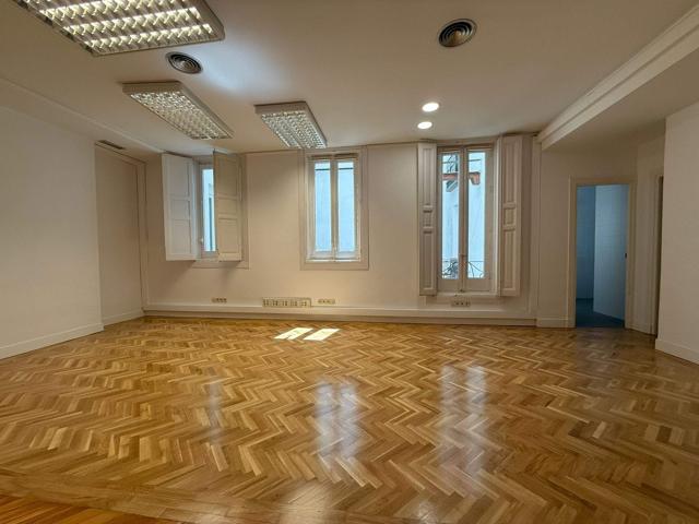 Oficina en General Castaños photo 0