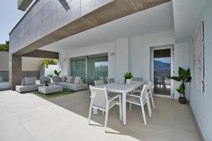 Espectacular vivienda para entrar a vivir en La Cala Golf Resort en un residencial privado de diseño photo 0