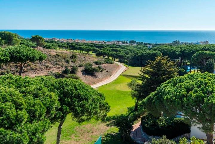 Espectacular villa de diseño en una ubicación única y tranquila, en un pequeño residencial de lujo photo 0