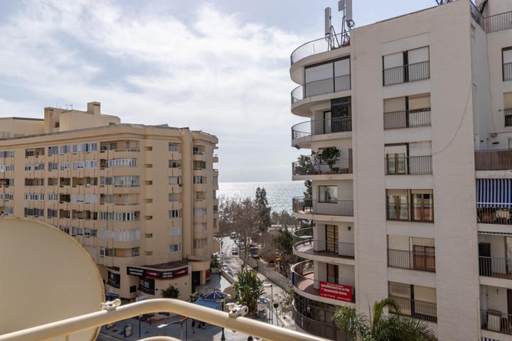 Se alquila magnifico piso de esquina muy céntrico y luminoso en planta alta con 4 habitaciones photo 0