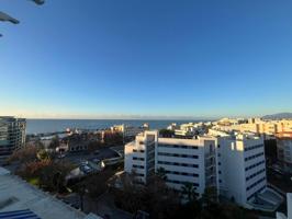 Maravilloso ático dúplex muy soleado con vistas al Mediterráneo a 50 metros de la playa. photo 0
