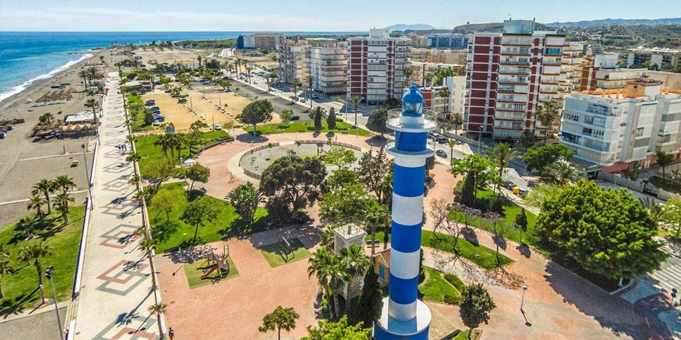 Apartamento en paseo marítimo de poniente photo 0