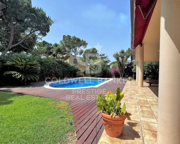 Casa En venta en Esplugues De Llobregat photo 0
