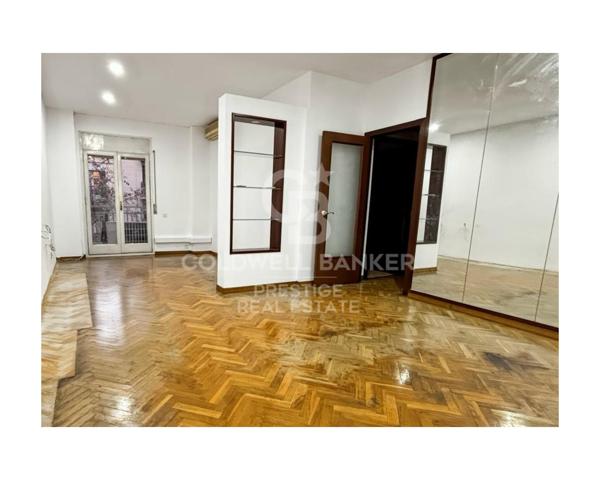 Piso En venta en Barcelona photo 0