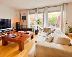 Planta Baja En venta en La Vila Olímpica Del Poblenou, Barcelona photo 0