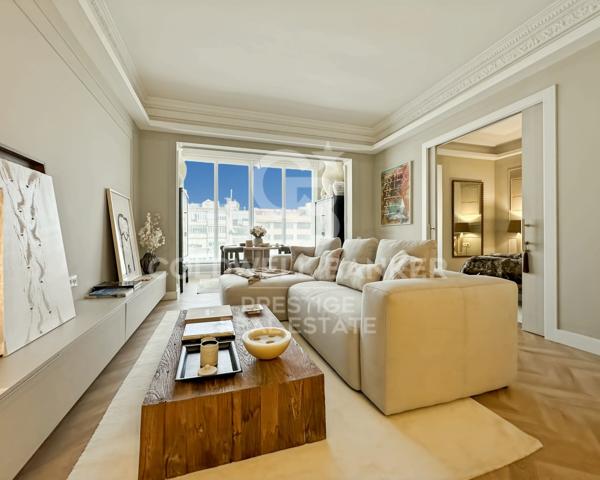 Piso En venta en Barcelona photo 0