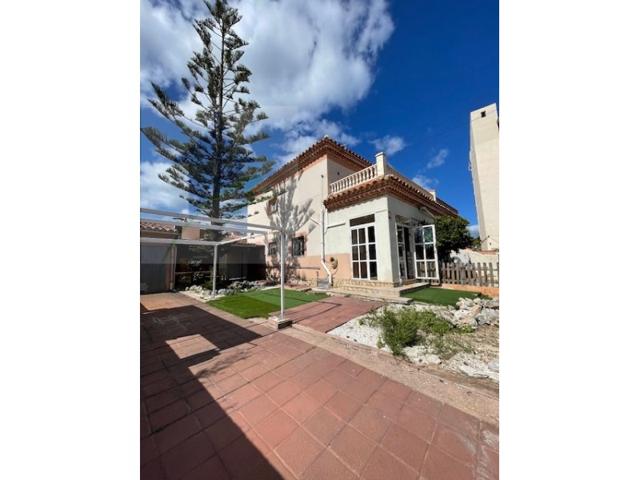 Villa En venta en Mont-Roig Del Camp photo 0