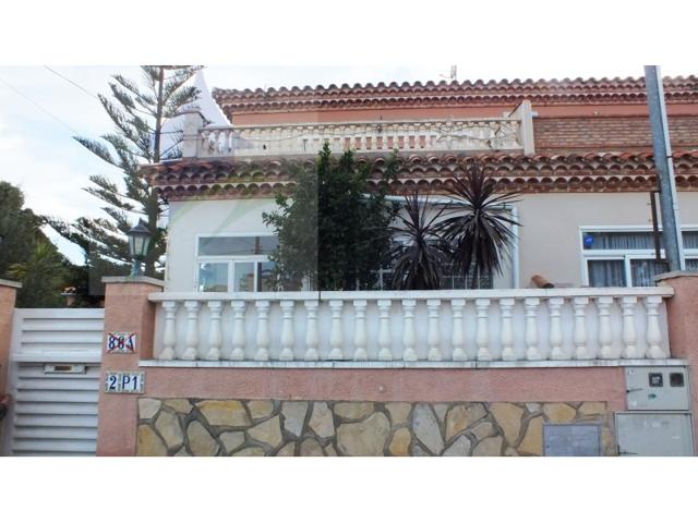 Villa En venta en Mont-Roig Del Camp photo 0