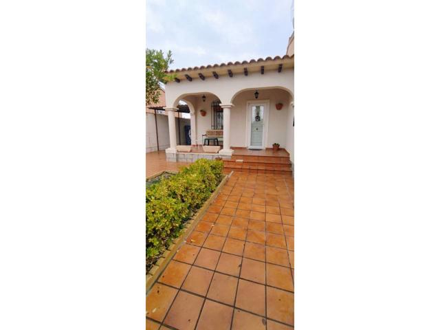 Chalet unifamiliar en venta en Cobisa photo 0